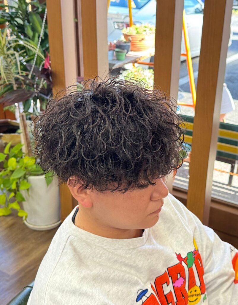 ヘアーウォークの波巻きメンズパーマ