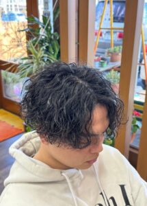 ヘアーウォークの波巻きメンズパーマ